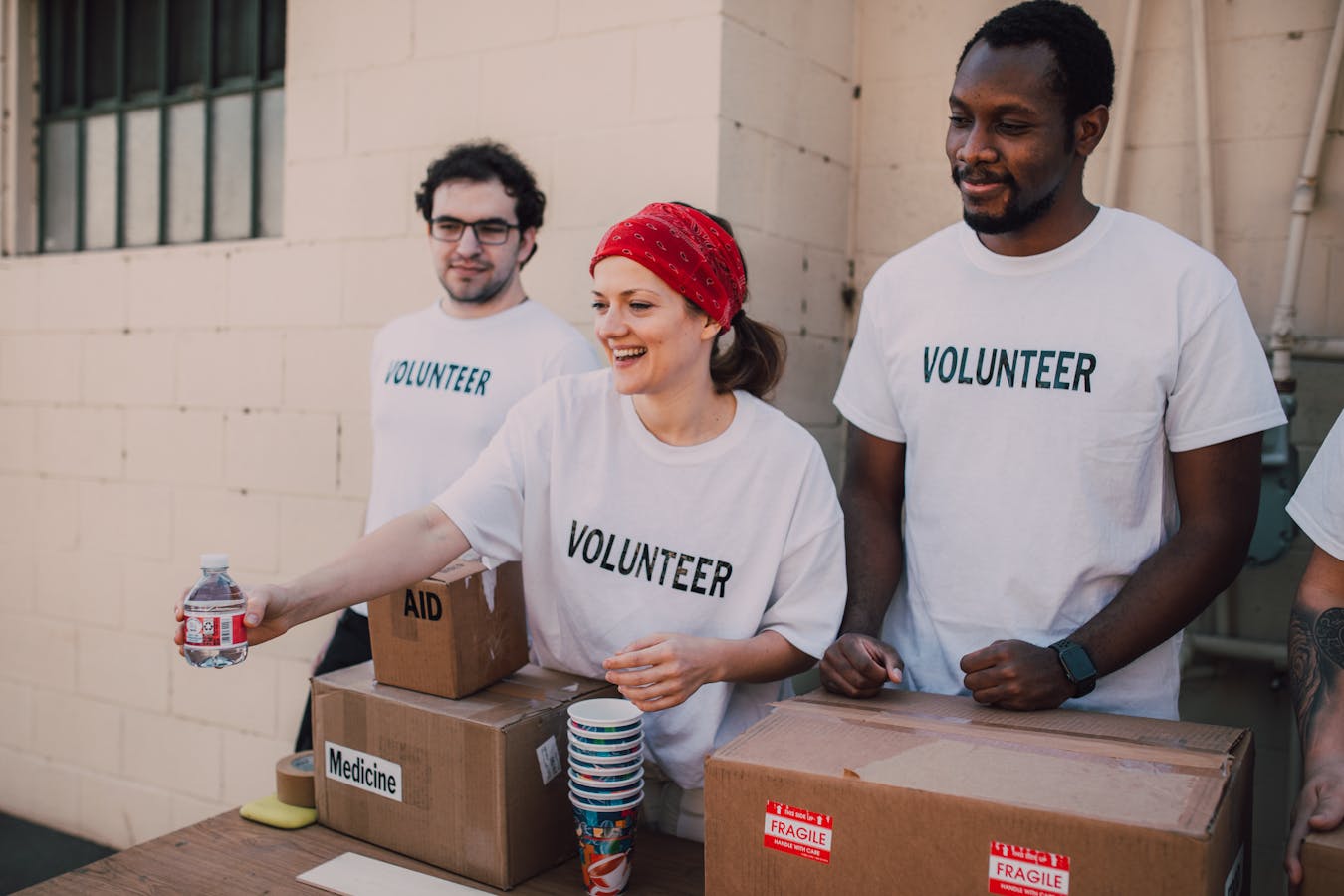 Co-Lib employees volunteering in the Saint Louis community